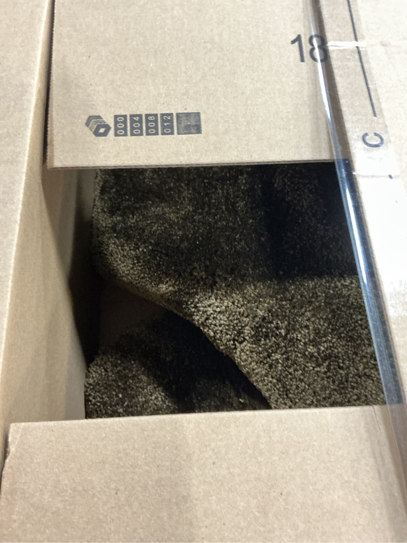 Condition photo showing Good Condition for garland rug finest luxury brown chocolate 24 in. x 40 in. ultra plush washable bath rug -soft, fluffy, non-slip design for your bathroom, combining comfort, durability, and elegance for your home 2' x 3'4" (rectangular) chocolate