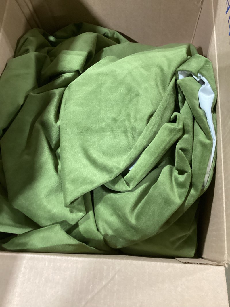 Condition photo showing New/Like New for hpd half price drapes signature velvet thermal blackout curtains for living room 108 inch long (1 panel) rod pocket insulated blackout curtains for bedroom window curtains, 50w x 108l, basque green basque green 50"w x 108"l (pack of 1)