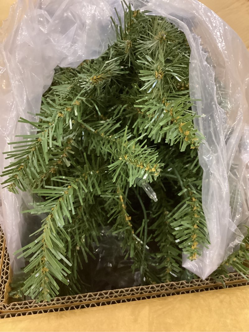 National Tree Company 4 ft Pre-Lit Dunhill Fir Mini Artificial Christmas Tree, 200 Clear Lights, 559