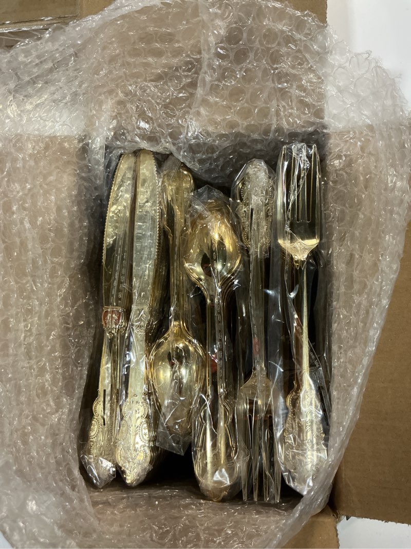 Condition photo showing Good Condition for noccur 180pcs gold plastic cutlery set - gold plastic silverware disposable - include 60 forks, 60 spoons, 60 knives - perfect for wedding/fall party/thanksgiving gold 180pcs