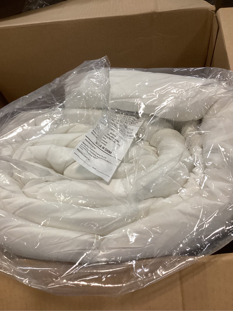 Condition photo showing As Is for Utopia Bedding Quilted Fitted Mattress Pad, Queen Size, Elastic Fitted Mattress Topper Protector and Cover with Deep Pocket Stretches up to 16 Inches, Machine Washable (White) White Queen (Pack of 1)