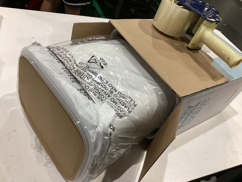 Condition photo showing Good Condition for papablic baby bottle sterilizer and dryer pro, esterilizador de biberones, electric steam sterilizer for baby bottles, pacifiers, and pump parts, large capacity 10 bottles