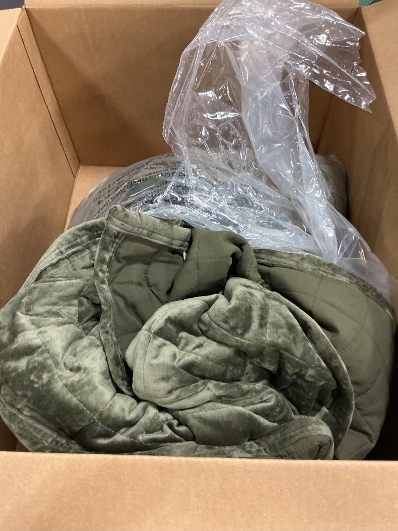 Condition photo showing As Is for RECYCO Luxury Velvet Quilt Set Full Queen Size, Lightweight Velvet Comforter Set, Oversized Bedspread Coverlet Quilted Bedding Set, with 2 Matching Pillow Shams, for All Season, Olive Green Full/Queen (88" x 92") Olive Green