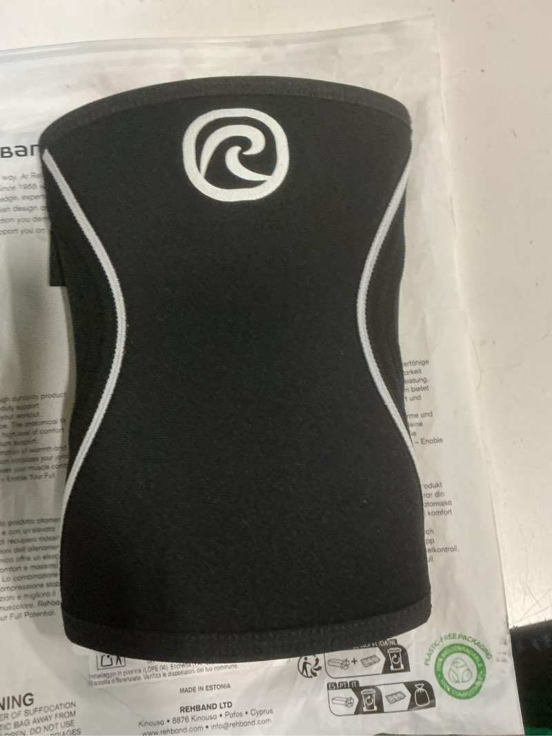 Condition photo showing Good Condition for rehband kids knee sleeve made from 5mm noprene, knee brace - youth girls & boys compression knee brace for sports: football, hockey, basketball or running, colour:black, size:small small black - 1 piece