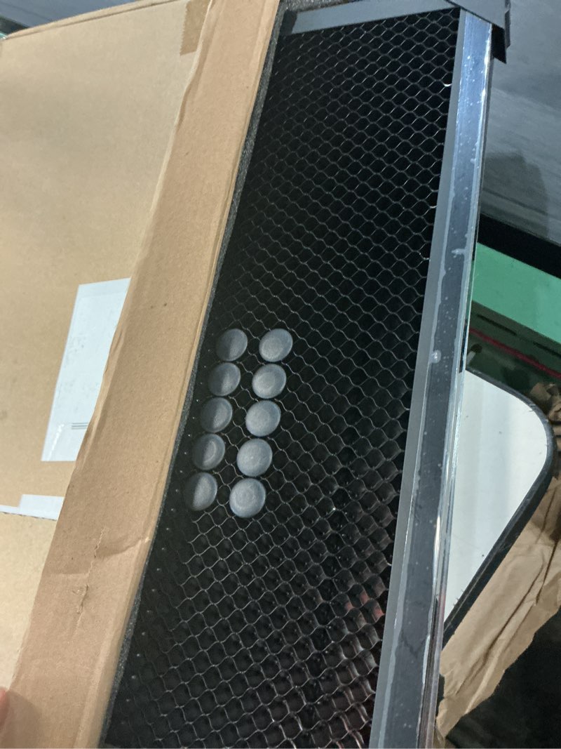 Condition photo showing New/Like New for unitak3d honeycomb laser bed 500x500mm working table for xtool d1/d1 pro/s9/s10/s30 pro/ray5 engravers,fast heat dissipation and desktop protection with aluminum plate(working area:18.11x18.11in) 500 × 500 mm