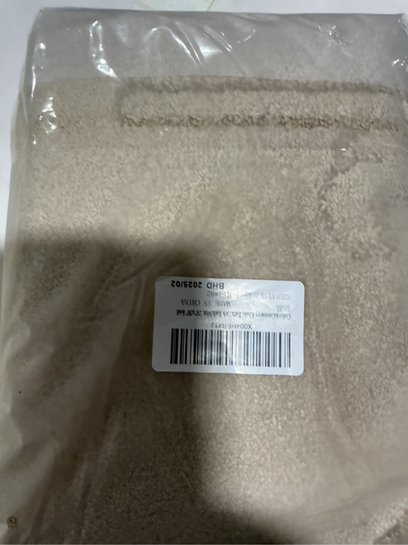 Condition photo showing Good Condition for Color&Geometry Non Slip Washable Bath Mat 17"x30", Soft and Super Absorbent Shower Mats Quick Drying Rug, Cushioned Shower Rug for Bathroom Floor, Bathtub, Laundry Room, Khaki Khaki [17"x30"]