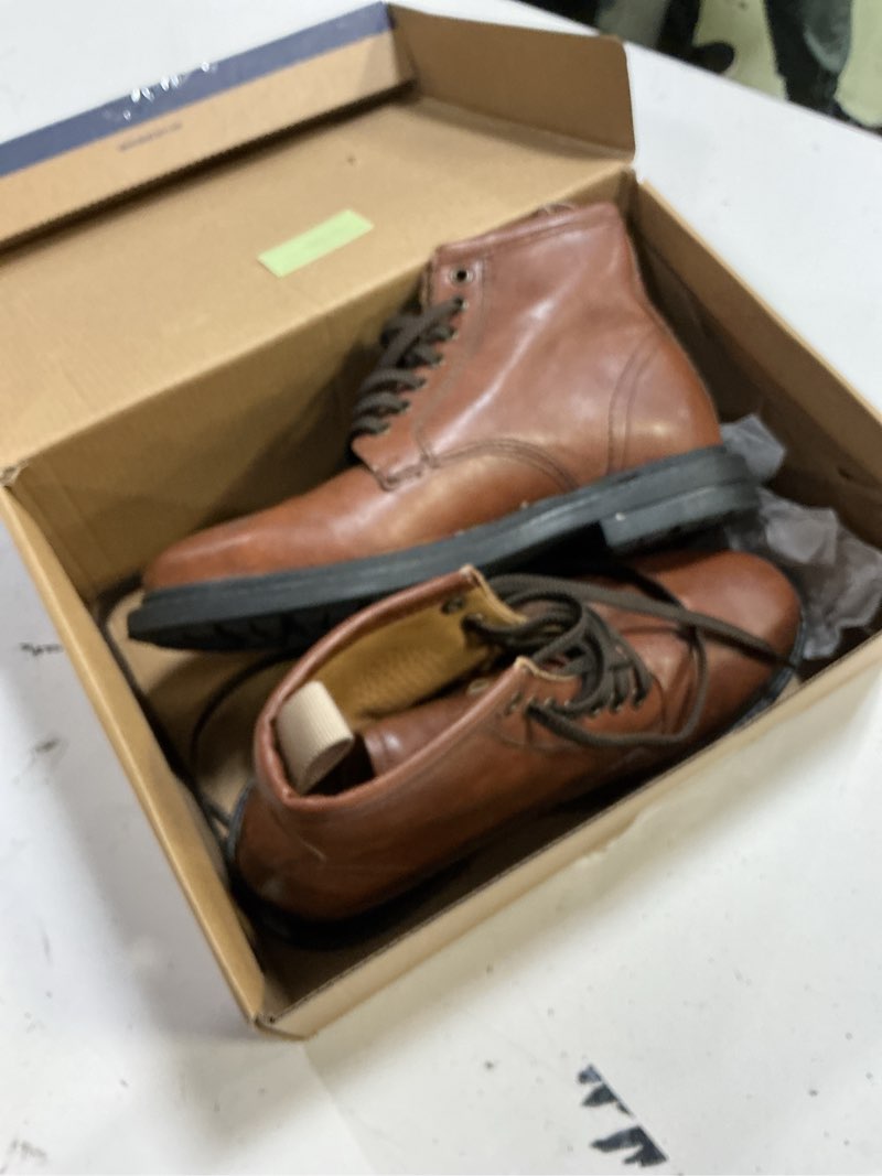 Condition photo showing Good Condition for cgrrbw men's chelsea boots suede leather casual boots for men 7.5 black (color may vary ours are brown)