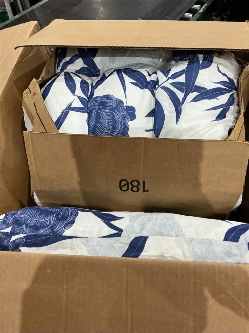Condition photo showing Good Condition for horimote home tropical plants quilt set queen size 3 pieces, blue palm leaves rainforest style fine printed reversible bedspreads bedding sets, soft and lightweight bed coverlet for all season