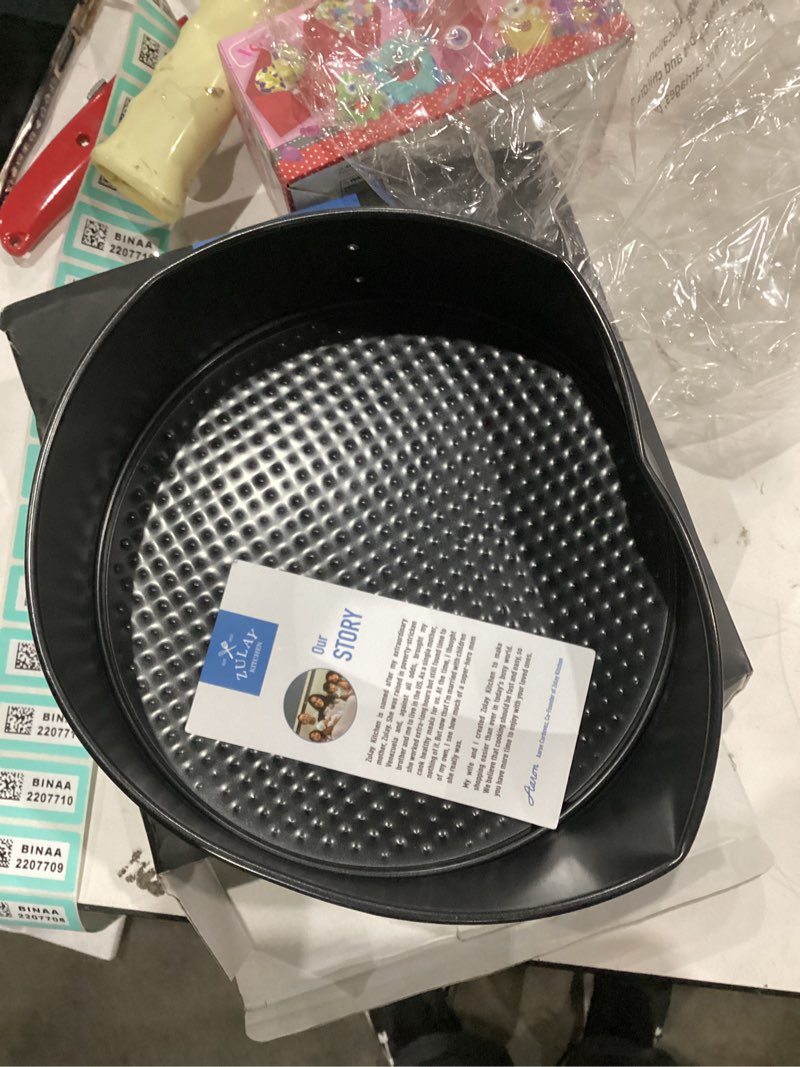 Condition photo showing As Is for Zulay Premium Springform Pan 9-Inch Nonstick Cheesecake Pan with Removable Bottom, Leak-Proof Design, No Need for Parchment Paper – For Baking Cakes, Cheesecakes, Pies - Easy to Clean (Black) 9 Inch Black