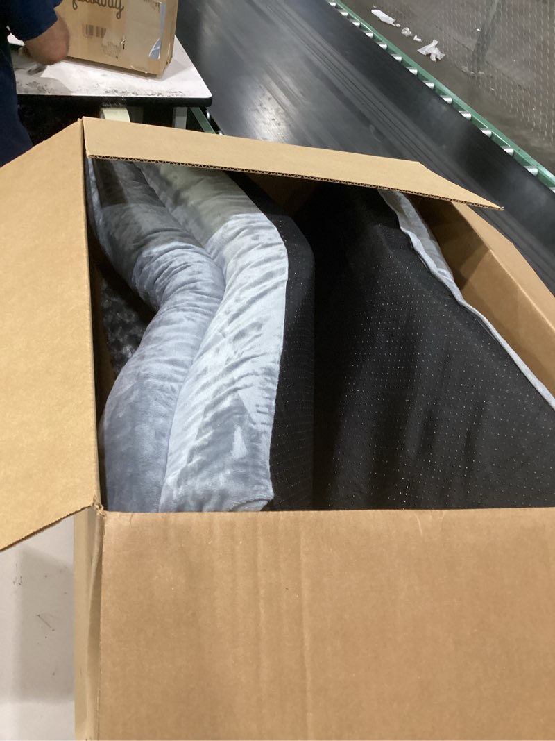 Condition photo showing Good Condition for comfortable dog bed