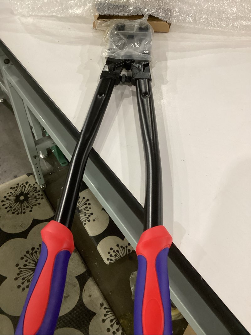 Condition photo showing Good Condition for workpro w017006a bolt cutter, bi-material handle with soft rubber grip, 24", chrome molybdenum steel blade 24" bolt cutter