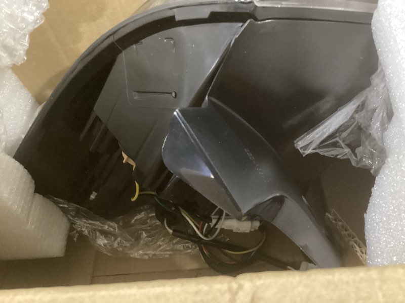 Condition photo showing Good Condition for huray left outer tail light for nissan rogue 2017-2019 driver side taillight lamp assembly replacement for ni2804110 (chrome housing) lh(driver side) clear