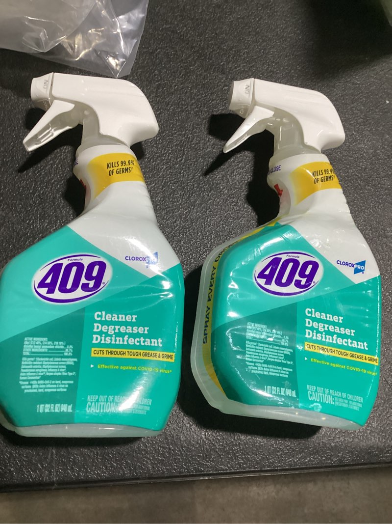 Condition photo showing Good Condition for pack of two.. formula 409 cleaner degreaser disinfectant  spray  32 oz