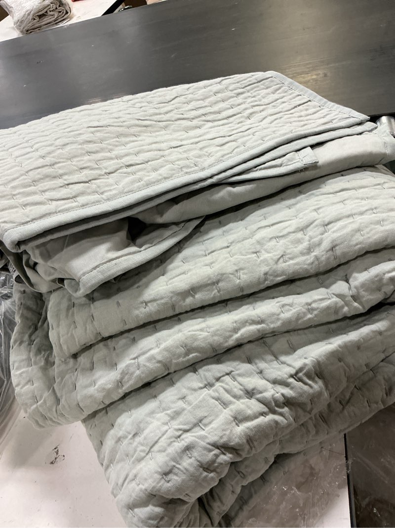 Condition photo showing As Is for (king, color mist)european linen cotton stitch quilt set(quince)