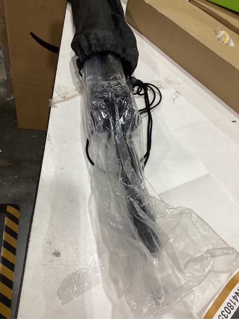Condition photo showing Good Condition for neewer 7 feet / 83" / 210cm photography photo studio light stands for video, portrait, and photography lighting