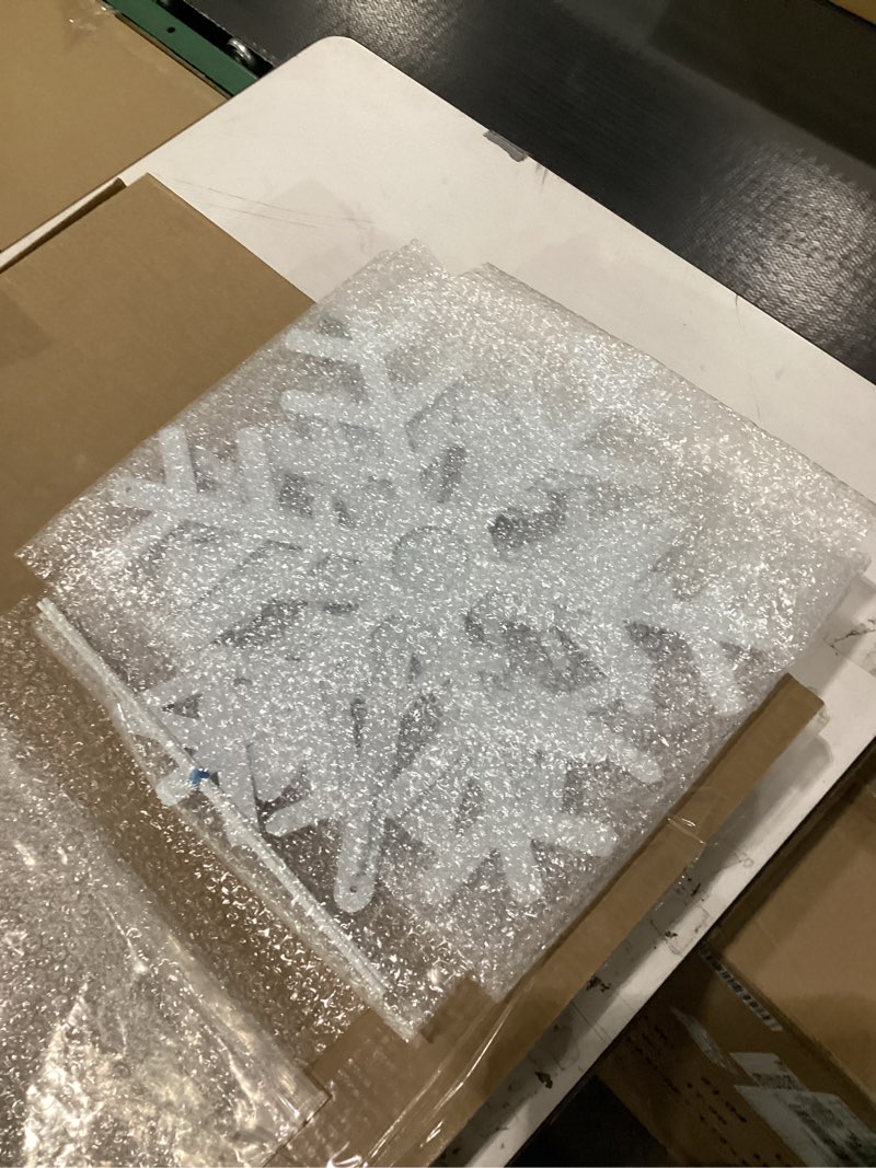 Condition photo showing New/Like New for 3 Pcs Large Christmas Snowflake Yard Signs Metal Snowflake Garden Stakes Xmas Winter Lawn Decorations Outdoor White Decorative Yard Decoration with Stake for Christmas Holiday Decor