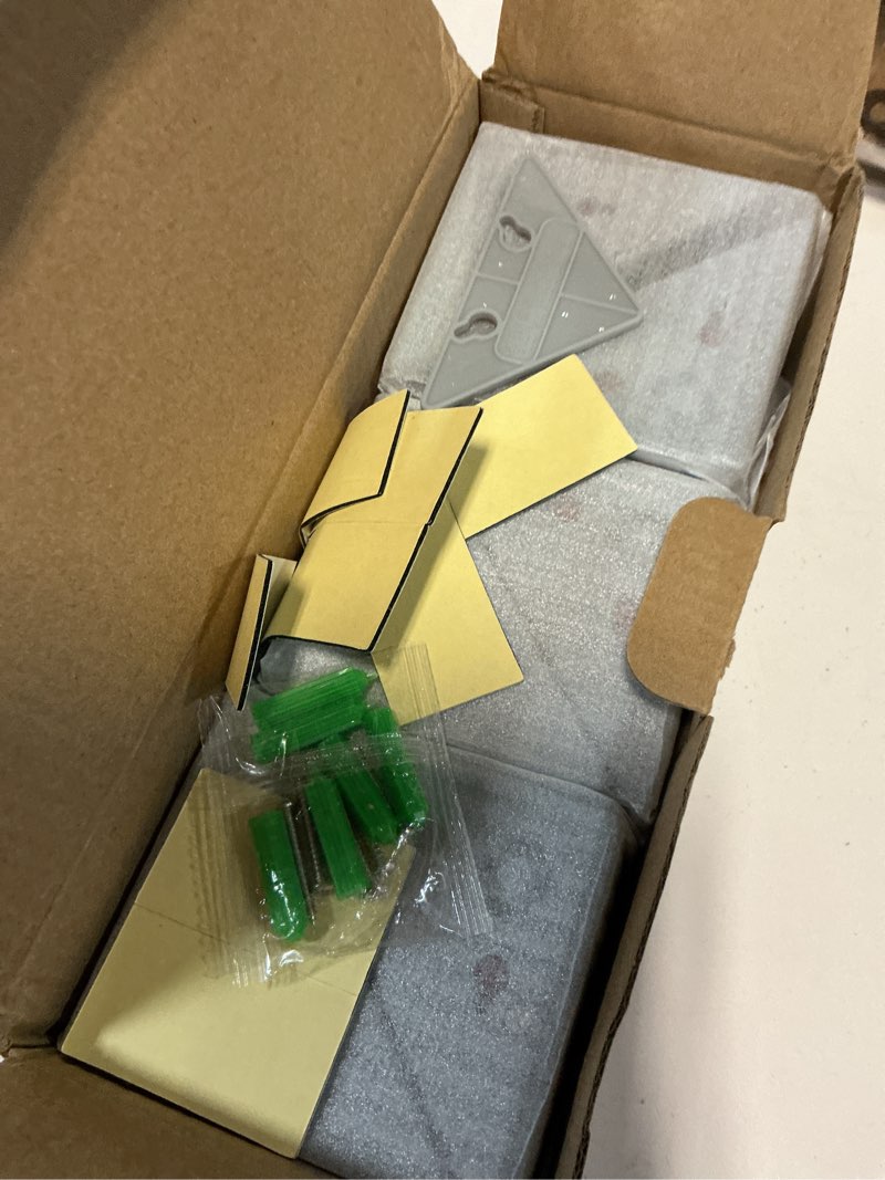 Condition photo showing New/Like New for volisun solar stair lights 6 pack, solar step lights waterproof ip67, outdoor step light with 13 leds, outdoor lighting decor for yard stair, patio, front step, front porch and deck(cool white) cool white 6 pack