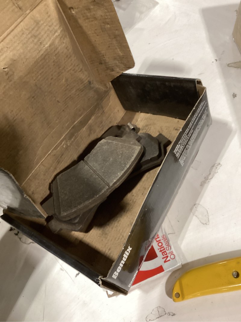 Condition photo showing As Is for bendix premium sbc729 ceramic rear brake pads for chevrolet blazer 2005-1997, s10 2004-1998, gmc jimmy 2005-1997, sonoma 2004-1998, isuzu hombre 2000-1998, oldsmobile bravada 2001-1997