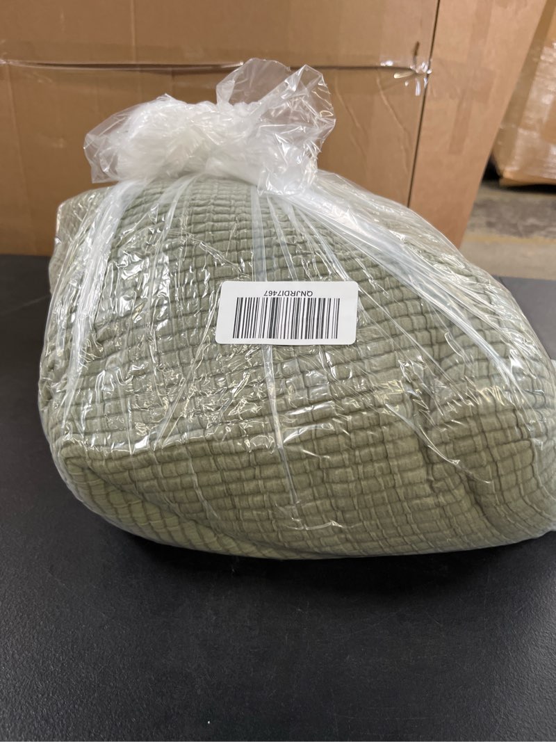 Condition photo showing Good Condition for organic ribbed cotton coverlet, full/queen, olive