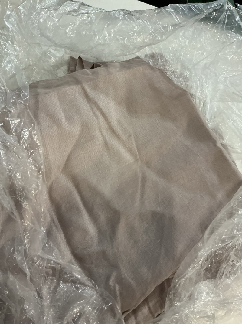 Condition photo showing Good Condition for european linen room darkening curtain, 48x96, rose quartz (1 panel)