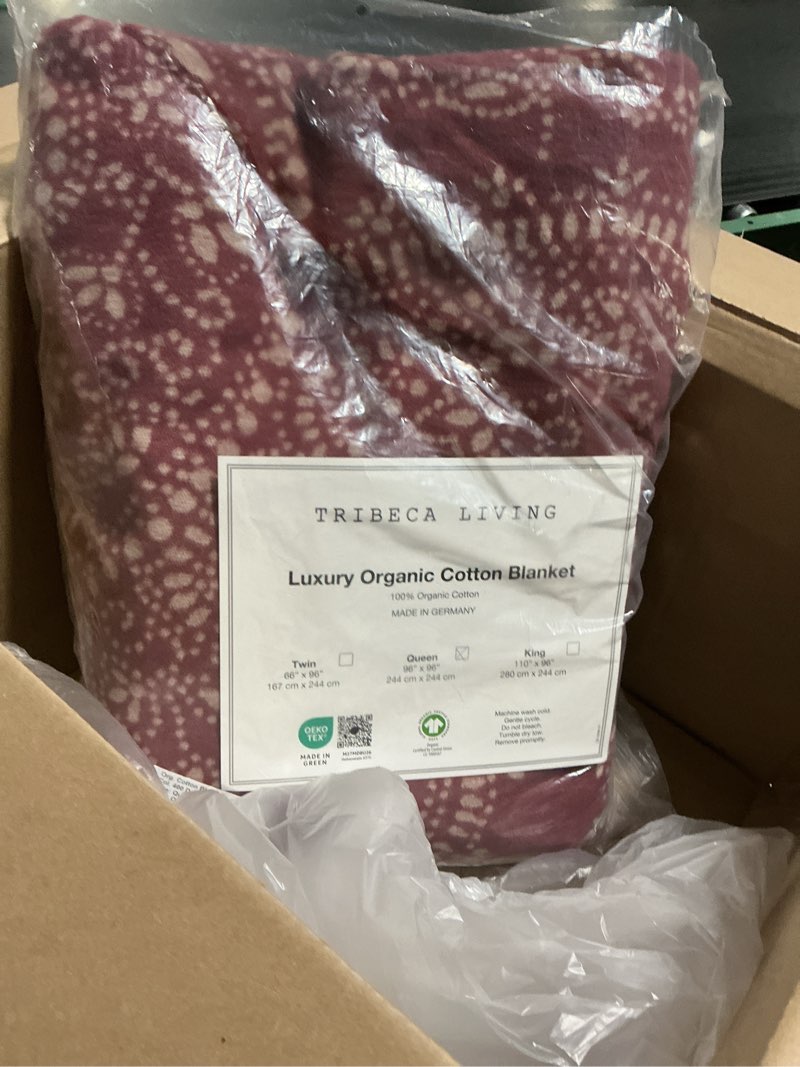 Condition photo showing Good Condition for Tribeca Living Organic Cotton Queen Oversized Blanket, Soft and Cozy, Yarn Dyed, Fade Resistant, Paisley Queen Paisley Reindeer