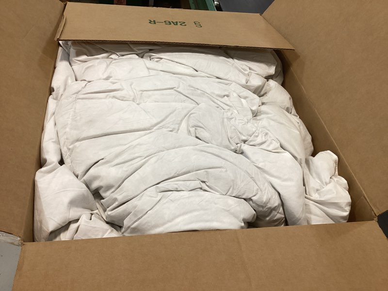 Condition photo showing Good Condition for royoliving premium feathers down duvet insert comforter king size heavyweight thickened winter white 100% cotton cover with corner tabs (106x90, 70 oz) white/heavyweight king