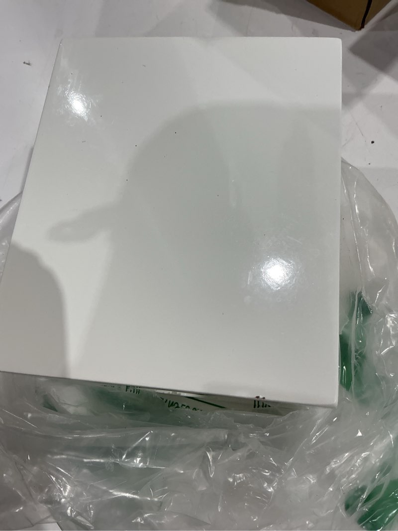 Condition photo showing Good Condition for white tissue box cover square –heavy hand-poured resin tissue box cover holder –home decor cube square tissue box holder with high gloss lacquer finish – stays shiny & won’t move when pulling tissues