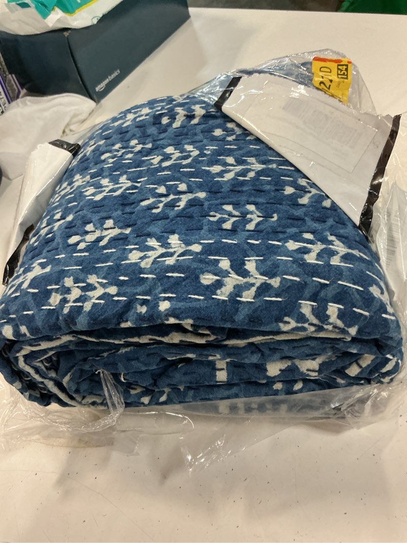Condition photo showing Good Condition for blue indigo print cotton handmade handblock quilted blanket indian cottodspread kantha indigo print beork bohemian bed decor block throw blanket twin/king/queen (twin 60x90 inches) twin 60x90 inches (2)