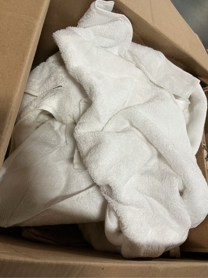 Condition photo showing As Is for (only 4 pieces) cozyart white bath towels set, luxury 100% turkish cotton 650gsm hotel quality, soft, absorbent,towel sets for bathroom | 2 bath towels 2 hand towels 2 washcloths white towels set