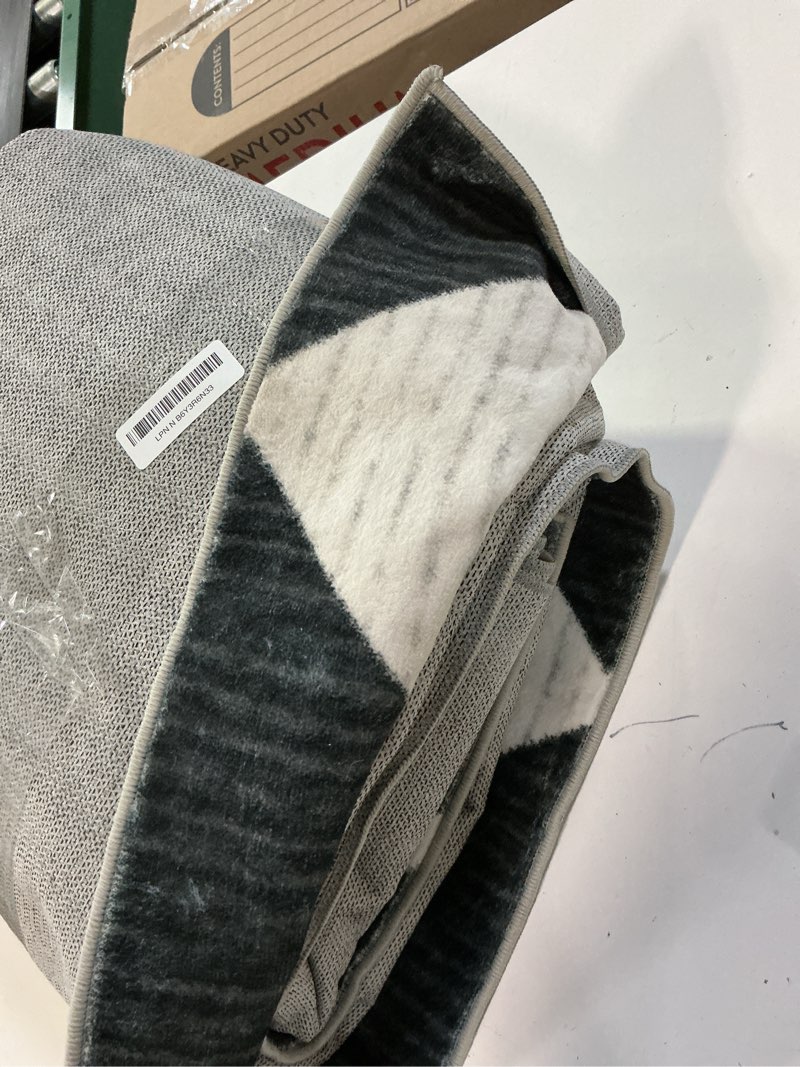 Condition photo showing Good Condition for garveehome 6x9 modern checkered area rug, geometric farmhouse washable rugs for living room bedroom, soft low pile non slip diamond floor mat plaid print throw rug indoor carpet kids room classroom black/white 6' x 9' (rectangular)