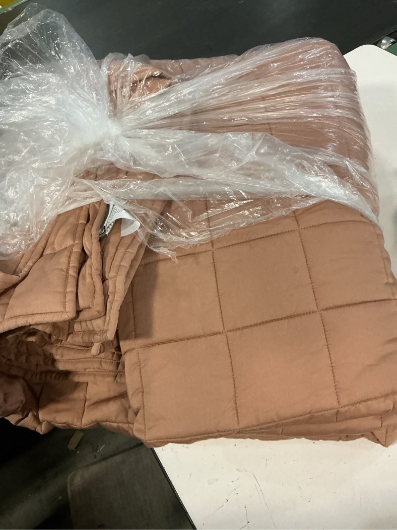 Condition photo showing As Is for quince quilt review: it officially beats any duvet i've ever tested