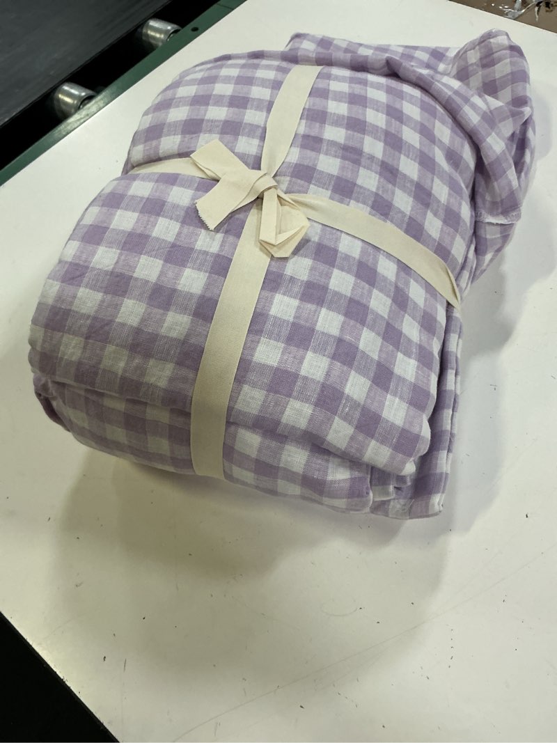 Condition photo showing Good Condition for european linen sheet set, king, lavender gingham