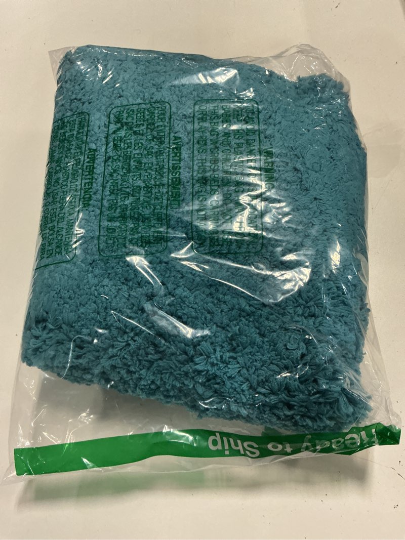 Condition photo showing New/Like New for miulee teal bathroom rugs, soft absorbent microfiber bath rugs non slip quick dry fluffy bath mats for bathroom floor tub showers, machine washable, 20x30 inch teal 1'8" x 2'6" (rectangular)
