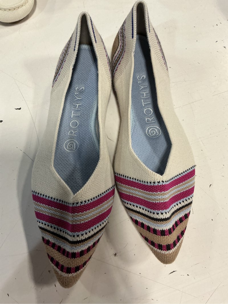 Condition photo showing Good Condition for rothy’s merino collection ivory ribbon new zise 6 -6.5