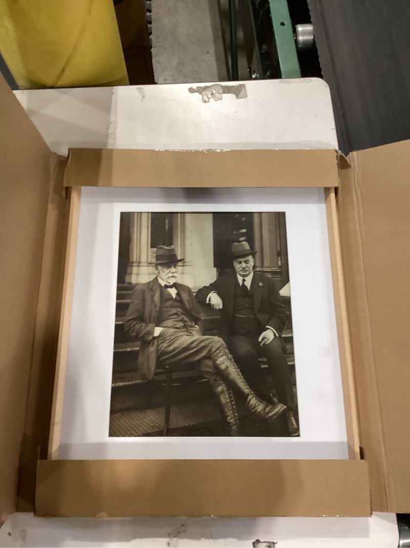 Condition photo showing Good Condition for heimlove 16x20 picture frames natural maple,original wood hand make crafted poster frame with mat to 11x14 graduation picture display,family picture,wedding picture,photo,document wall mounted 16"x20"|mat to 11"x14" natural maple