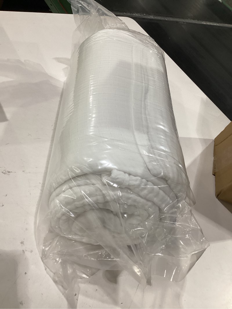 Condition photo showing New/Like New for 100% cotton muslin blanket king 108" x 90", 6 layers breathable and lightweight cotton throw blanket for bed, soft quilt bedspread coverlet, gauze blanket for adults all season, white 02 - white king(108" x 90")