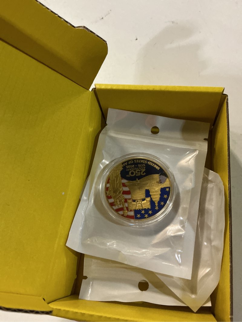 Condition photo showing Good Condition for 1.57-inch 250th anniversary commemorative coin, 4pcs | american flag & liberty bell design collectible coin, united states patriotic theme, 5pcs commemorative coin set