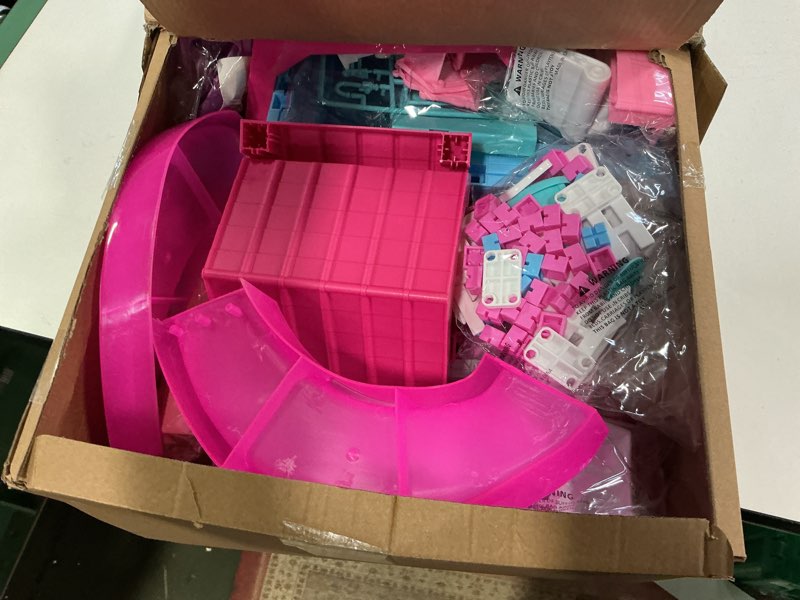 Condition photo showing Good Condition for JUKUDAHU Pink Villa Playset for Girls Ages 3-7, 4-Story 10-Room House with 2 Dolls, Furniture & Acce