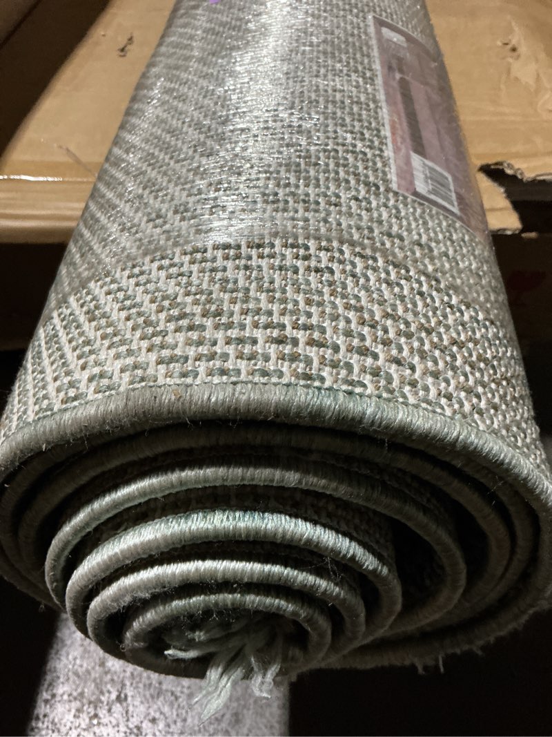 Condition photo showing Good Condition for luxe weavers solid machine woven green 8x10 area rug, indoor stain-resistant carpet 8x10 green