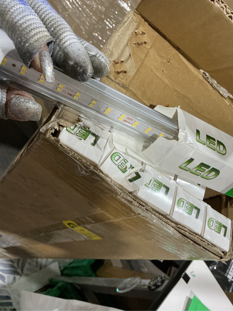 Condition photo showing Good Condition for t8 led bulbs 4 foot - f32t8 28w 4000 lumens(super bright) 5000k, t8 t10 t12 4ft flourescent tube led replacement, ballast bypass, type b, dual-end powered, daylight 10 pack