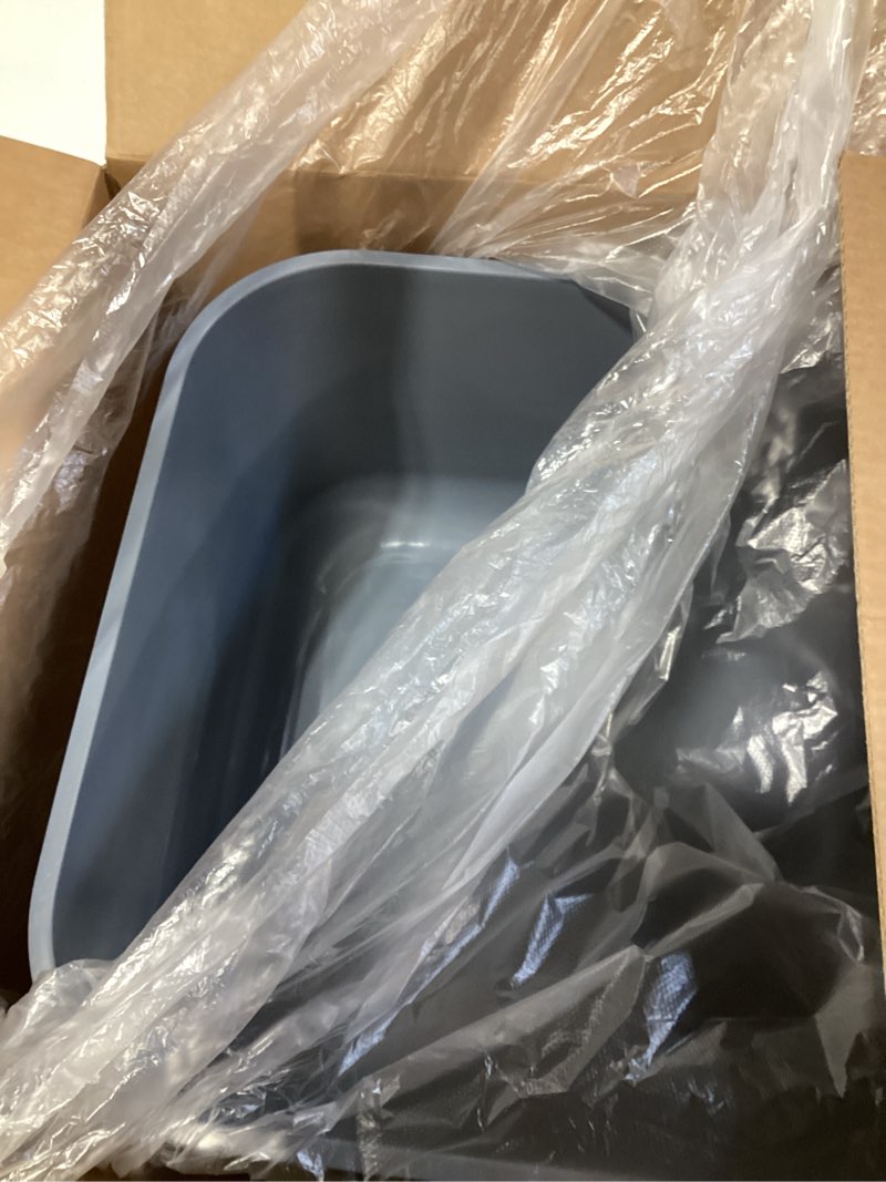 Condition photo showing Good Condition for large cat litter box with high sides,cat boxes for indoor cats,cat litter pan for kitty,litter box with low entry,easy to clean,anti-splashing (grey)