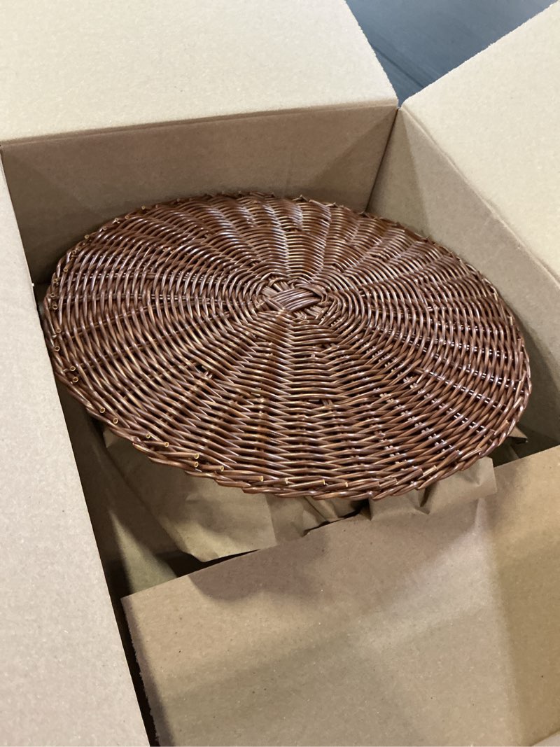 Condition photo showing Good Condition for callaron 15 inch round woven placemat set of 2 anti-slip heat-resistant dining mats wear-resistant decorative table mats for home kitchen spill proof place mats for family meals