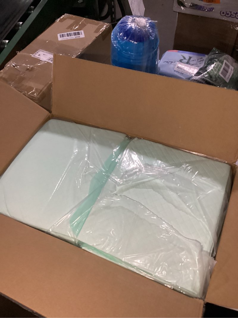 Condition photo showing Good Condition for Disposable Bed Pads 30“x36”, 50 Count Extra Large Underpads , Heavy Duty Absorbent Bed Pads for Adult Incontinence, Senior Care, Kids & Puppy Training Pads (No Adhesive) 30"x36"-50 Count