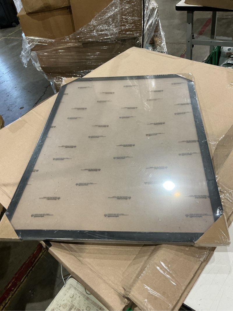 Condition photo showing Good Condition for mennthui 20x28 black picture frame, wall mounting horizontally or vertically, decoration for photos, paintings, posters, artwork