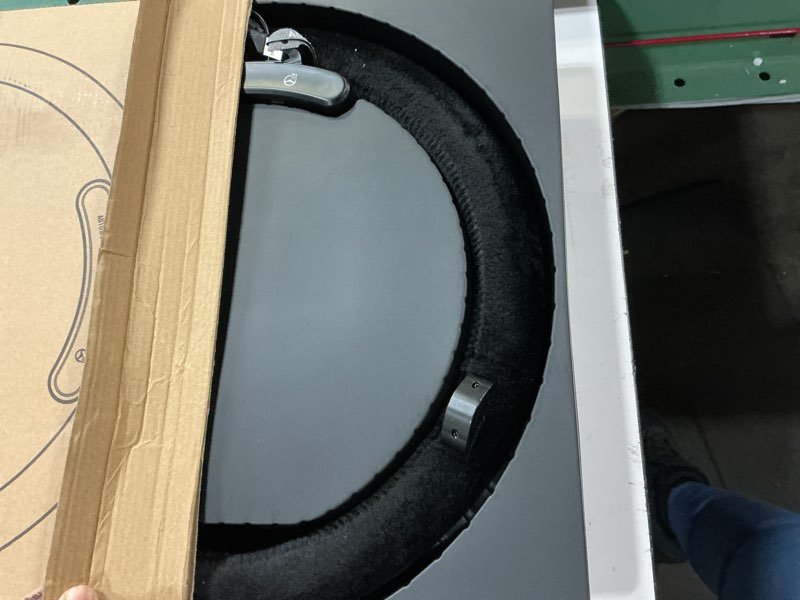 Condition photo showing Good Condition for AUTOWOEL Wireless Heated Steering Wheel Cover, 7-10 Heating Cycles Cordless Heat on One Charge, 15 Inch Plush Mink Fur for Cold Morning Driving, Universal Fit for Most Cars