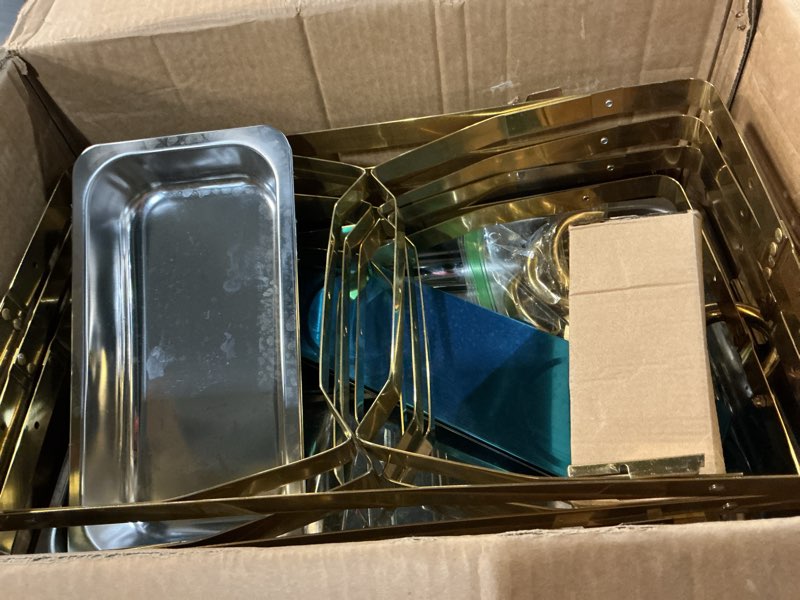 Condition photo showing As Is for chafing dish buffet set 4 packs 8 quart stainless steel rectangular full size