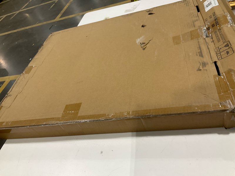 Condition photo showing Good Condition for Gold picture frame