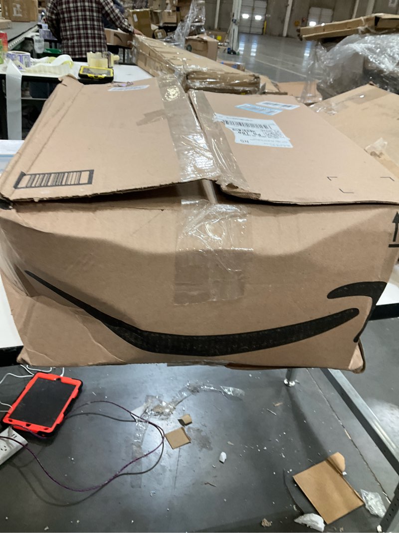 Condition photo showing Good Condition for Comfort Spaces Luxe Queen Comforter Set Velvet Comforters for Queen Size Bed, Microfiber Reverse, Juliette, All Season Velvet Bedding Queen Size, Fluffy Bed Set, Sham, Full/Queen, Champagne 3 Piece Champagne Comforter Full/Queen