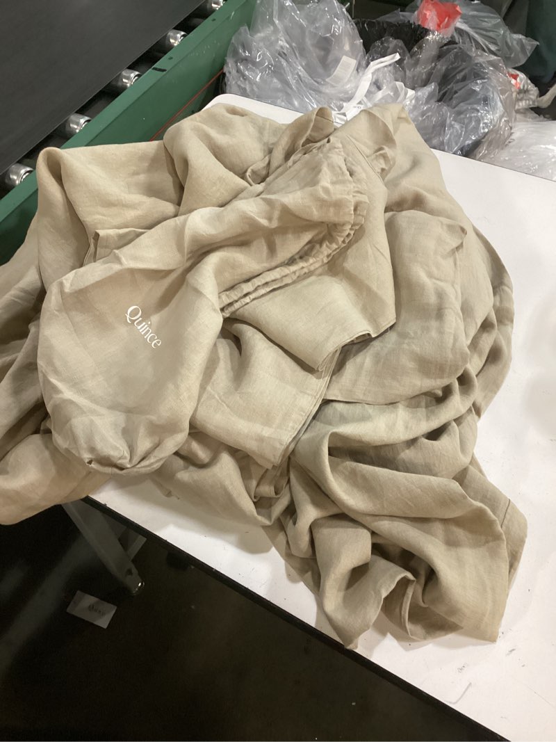 Condition photo showing As Is for european linen chambray deluxe bedding bundle king / cal king