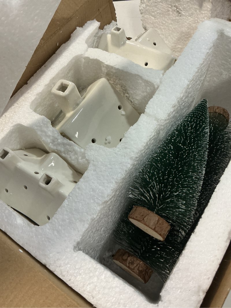Condition photo showing Good Condition for DN DECONATION 6PCS Christmas Village Houses Decorations Set, Light Up White & Gold Ceramic Houses and Frosted Christmas Trees, Small House Village Set with Lights for Tabletop Winter Xmas Decor Town Green & White 6PCS